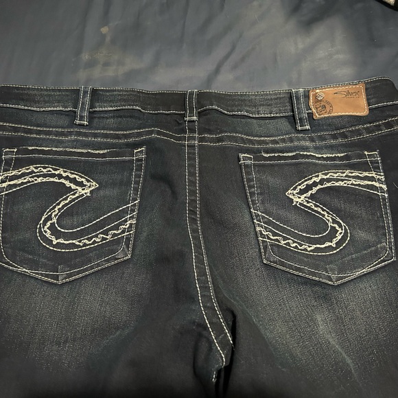 Silver Crops- fits like 22 - Picture 5 of 5